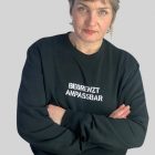 Begrenzt anpassbar Sweater von Elternhaus in schwarz