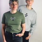 Denken hilft Sweater und Shirt von Elternhaus