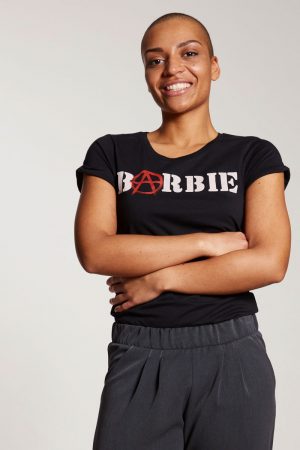 Barbie - Damenshirt mit aufgerolltem Arm von Elternhaus