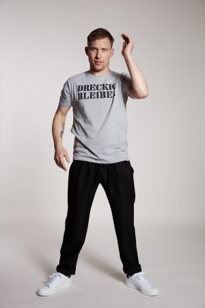 DRECKIG BLEIBEN Herrenshirt von Elternhaus, fair fashion made in Hamburg