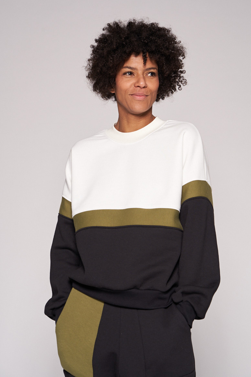 elternhaus-tricolour_sweater_schwarz_final. Heavy Sweat- Sweater von Elternhaus